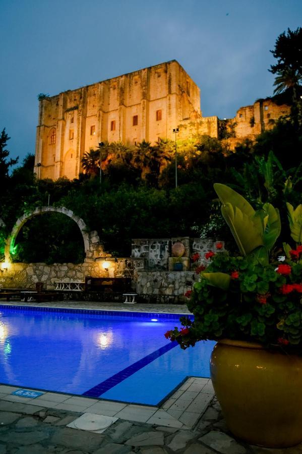 Albergue Bellapais Gardens Exterior foto